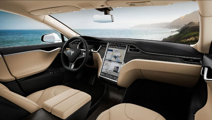 Tesla-Model-S-dash-2014