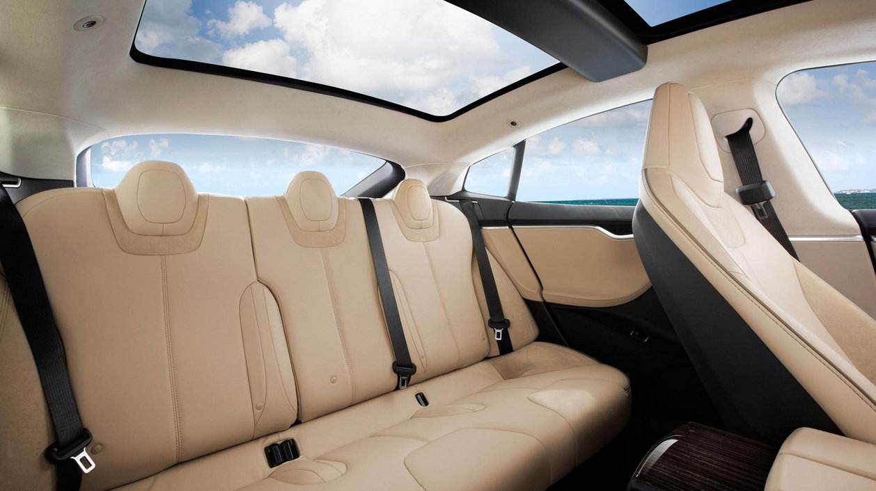 Tesla-Model-S 2nd row interior 2014