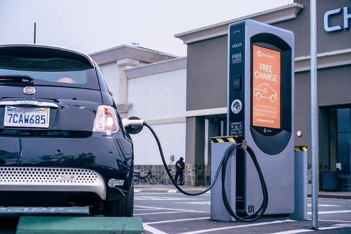 ele-charging-station