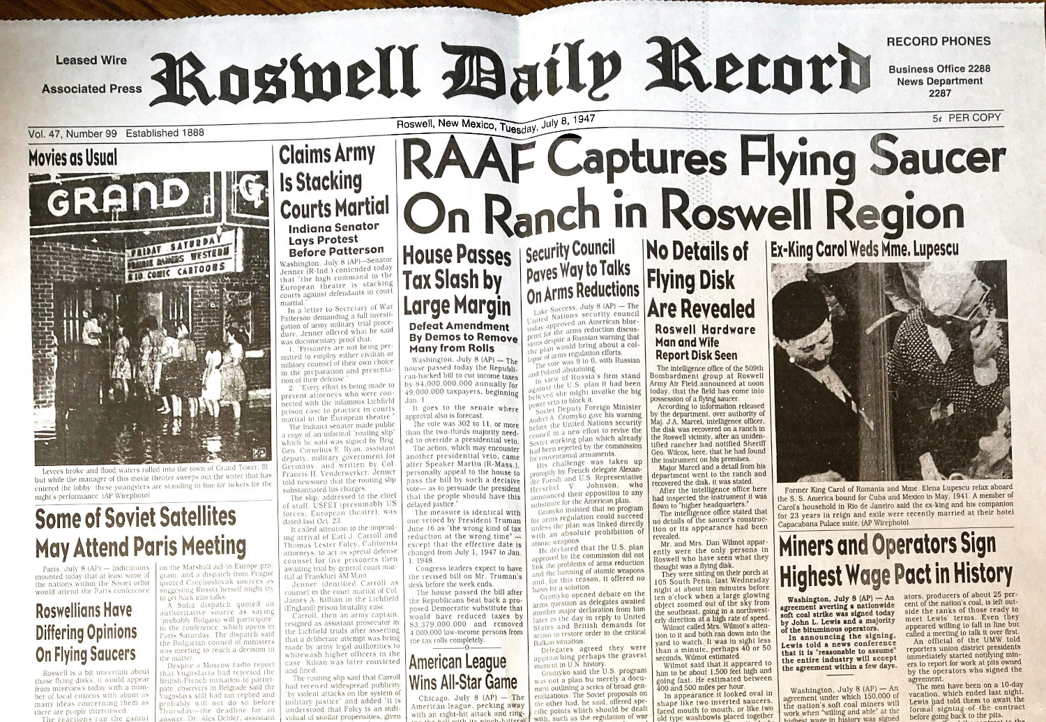 Roswell Daily Record July 8, 1947